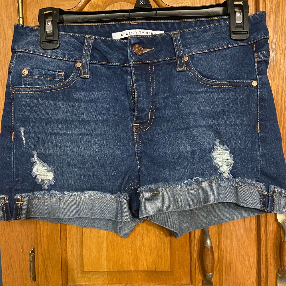 Super cute hardly worn jeans shorts